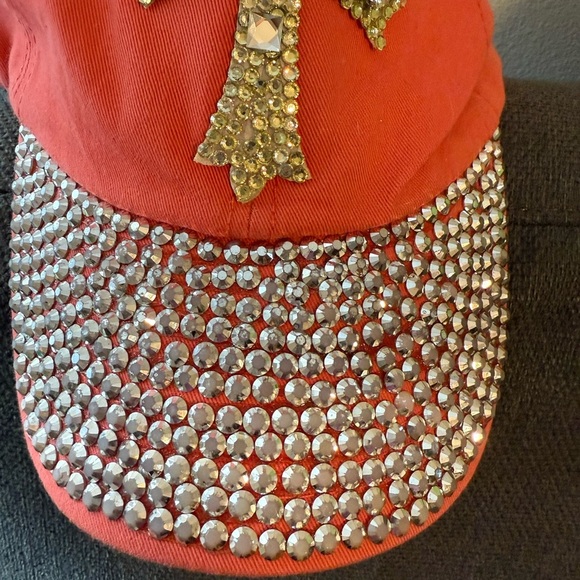 Woman’s one size fits all adjustable back salmon rhinestone cross baseball cap - Picture 3 of 6